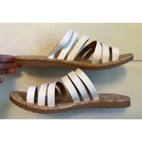 Korks Sandals Women's 8 M White Faux Leather Strappy Toe Ring Flat Cork Khela20 - Picture 8 of 9